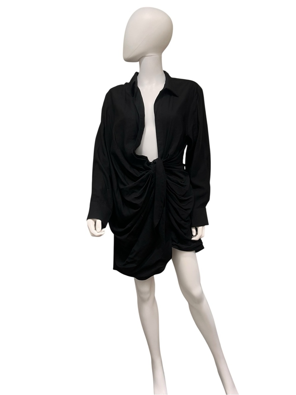 NWT Jacquemus Le Papier- The Bahia mini dress. Size 6. Long sleeved, open front